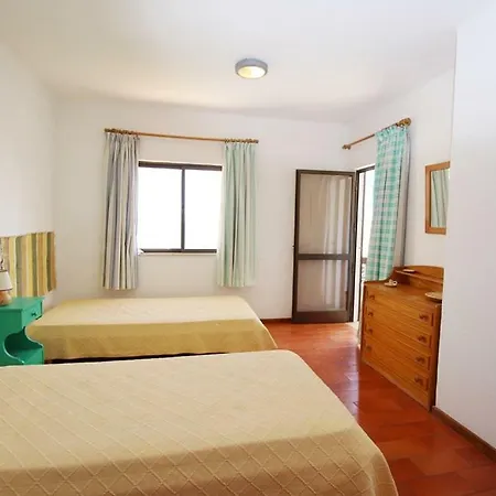 Moradia Perto Praia Holiday home *
